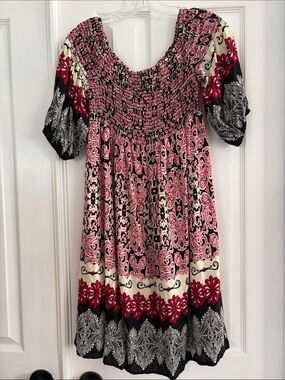 Easel Smocked Paisley Boho Rayon Dress in Red Black & Cream Womens Medium